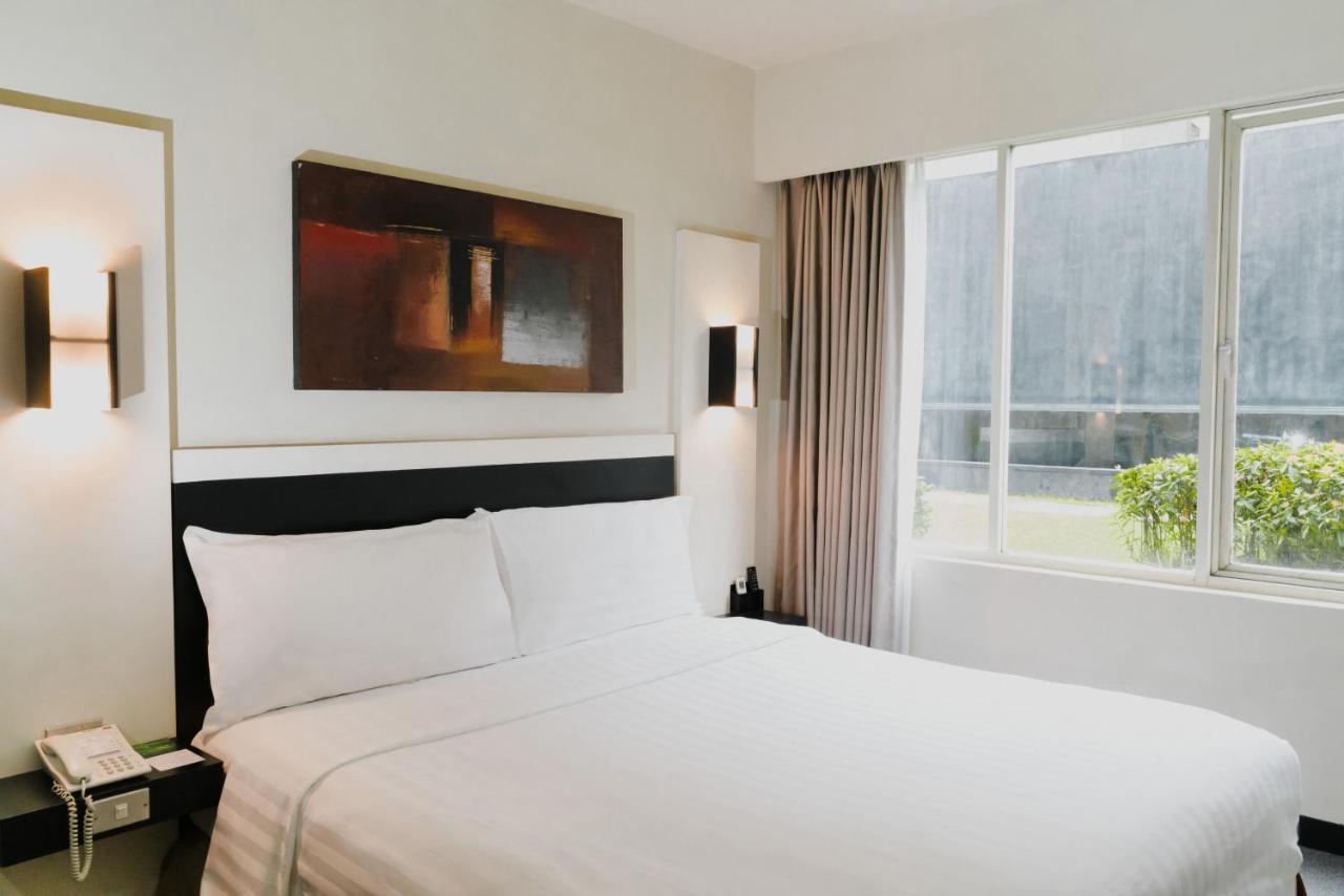 Aston Denpasar Hotel & Convention Exterior photo