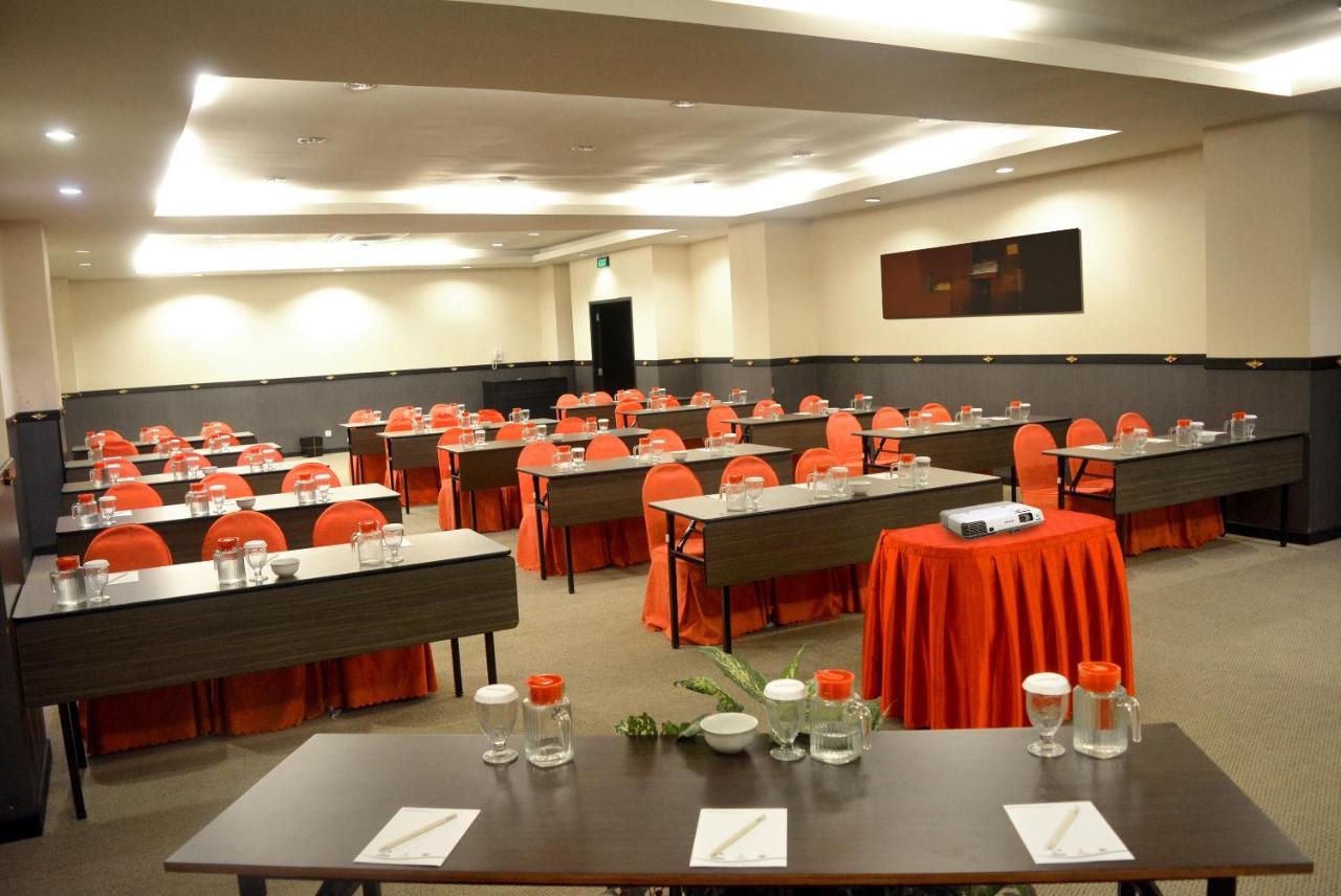 Aston Denpasar Hotel & Convention Exterior photo
